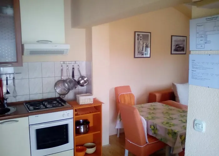 Apartman With Parking Space Pirovac, Sibenik - 11746