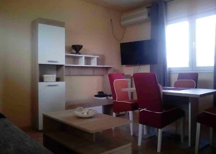 アパート With Parking Space Pirovac, Sibenik - 11746 ピロヴァッツ